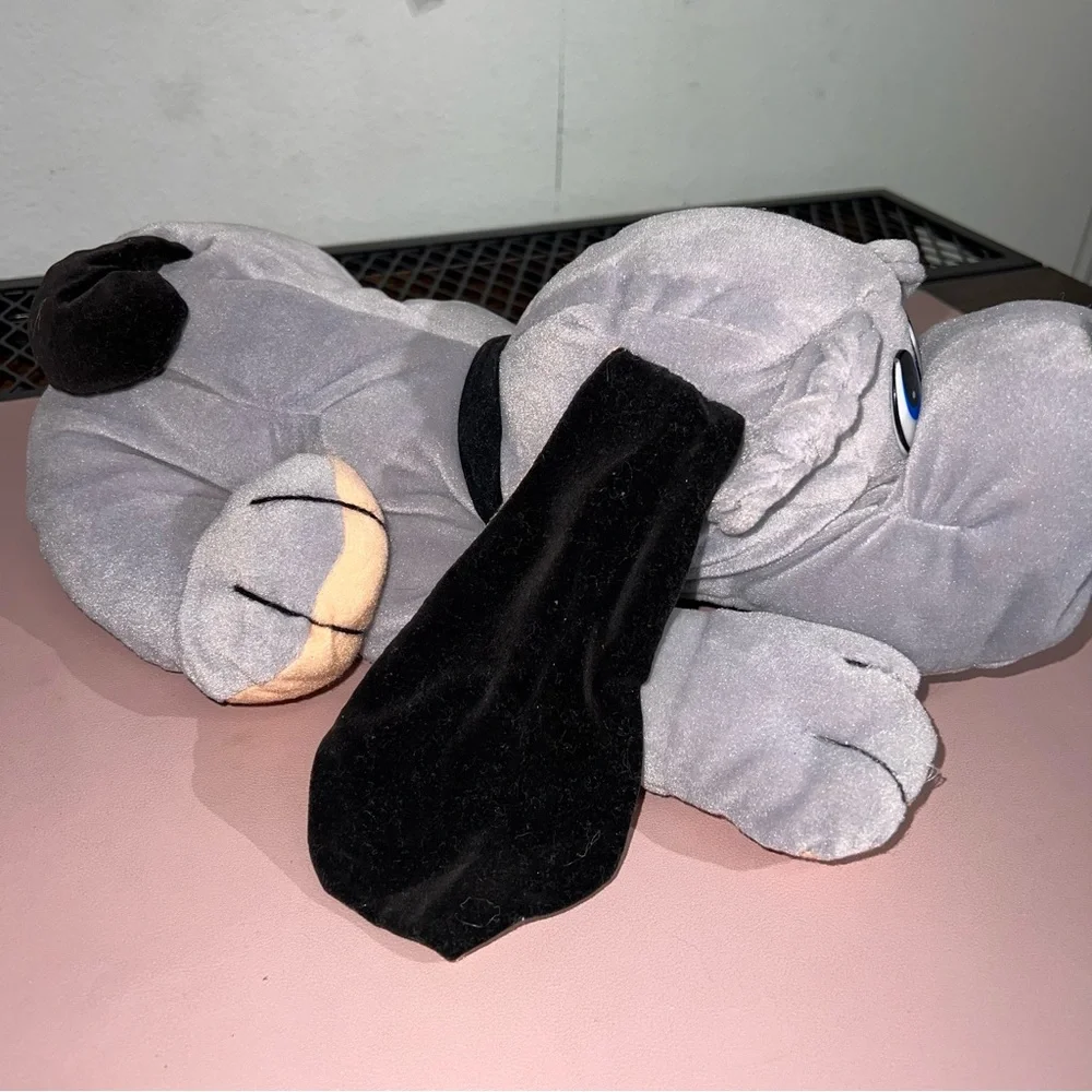 Vintage Pound Puppy 1980’s Gray With Black Tail Blue Eyes Romitex W/ Tag 13”‎